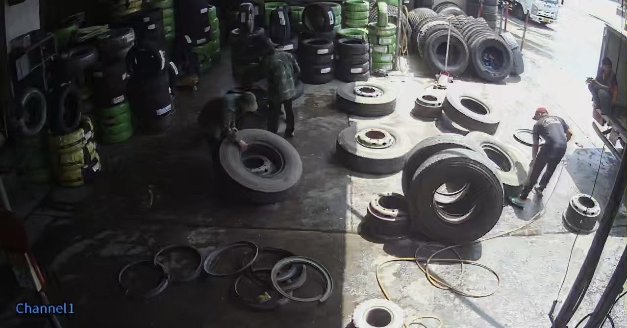 KHO LỐP XE Ô TÔ GIÁ RẺ - THUẬN AN - BÌNH DƯƠNG